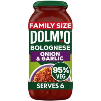 Dolmio Bolognese Onion and Garlic Pasta Sauce (675g)
