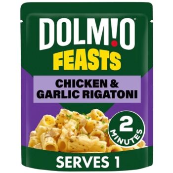 Dolmio Feasts Chicken & Garlic Rigatoni Pasta Ready Meal (250g)