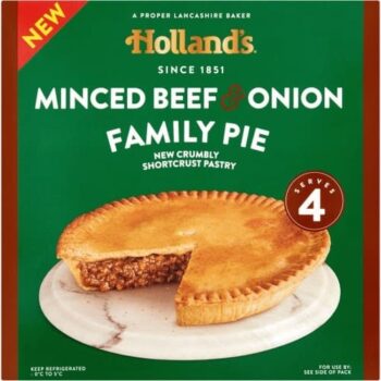 Holland's Minced Beef & Onion Family Pie
