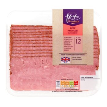Sainsbury's Lightly Seasoned Cooked British Beef Brisket Pastrami Taste the Difference (120g)