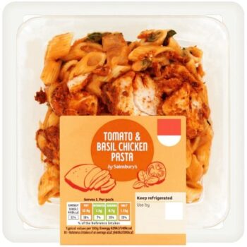 Sainsbury's On the Go Tomato & Basil Chicken Pasta Salad (300g)