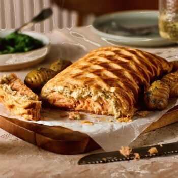 Sainsbury's Scottish Salmon & Champagne Wellington Taste the Difference (1kg)