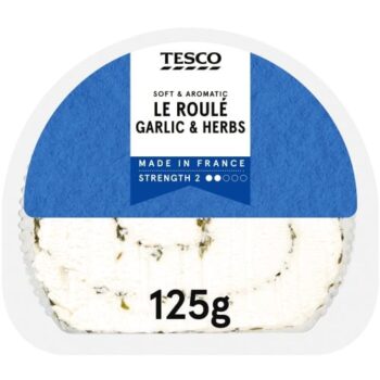 TESCO FRENCH LE ROULE GARLIC AND HERBS SOFT CHEESE (125g)