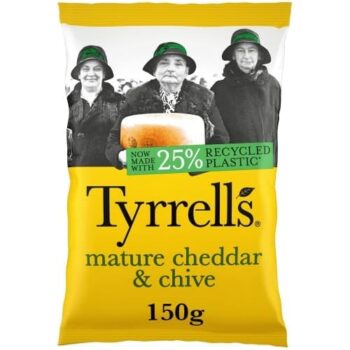 Tyrrells Mature Cheddar & Chive Sharing Crisps (150g)