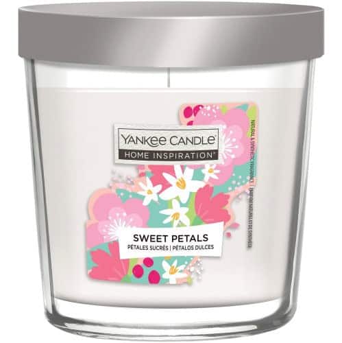 Yankee Candle Sweet Petals Scented Candle (200g)