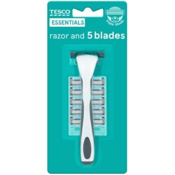 Tesco Essentials Triple Blade Razor With 5 Blades